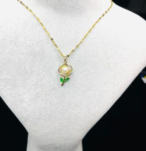 Paslanmaz Çelik Inci Taşlı Çiçek Kadın Kolye